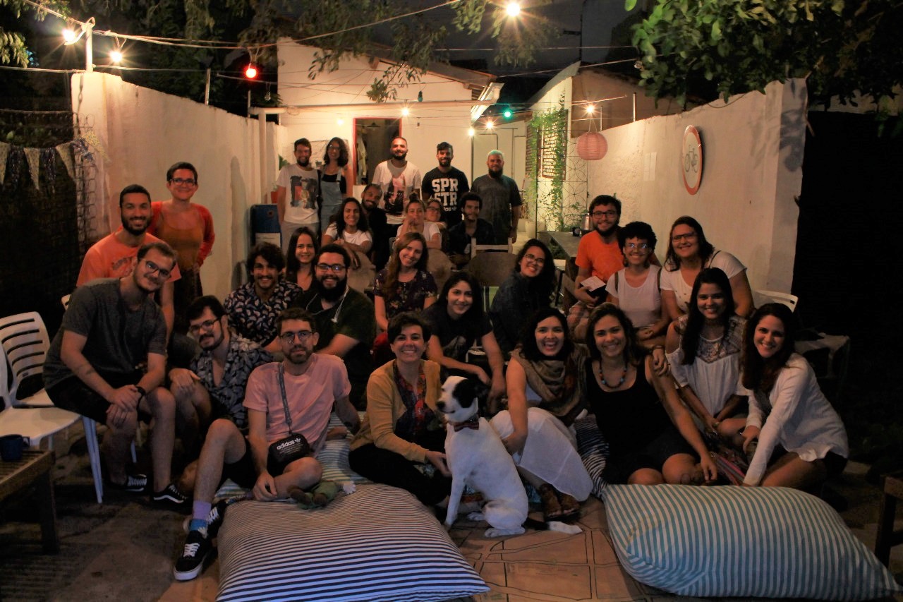 galera no janela